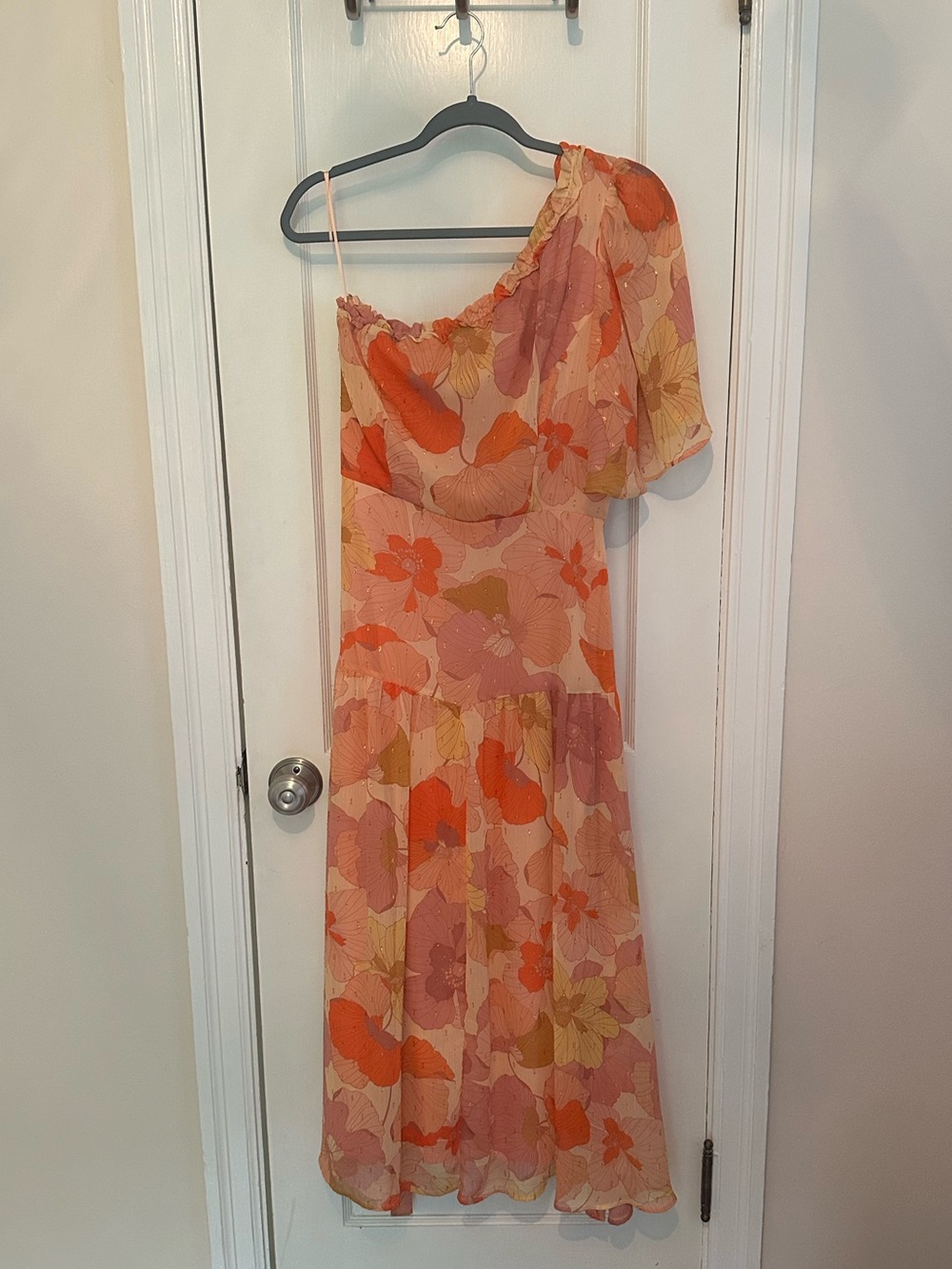 One-Shoulder Floral Maxi Dress in Peach-Orange